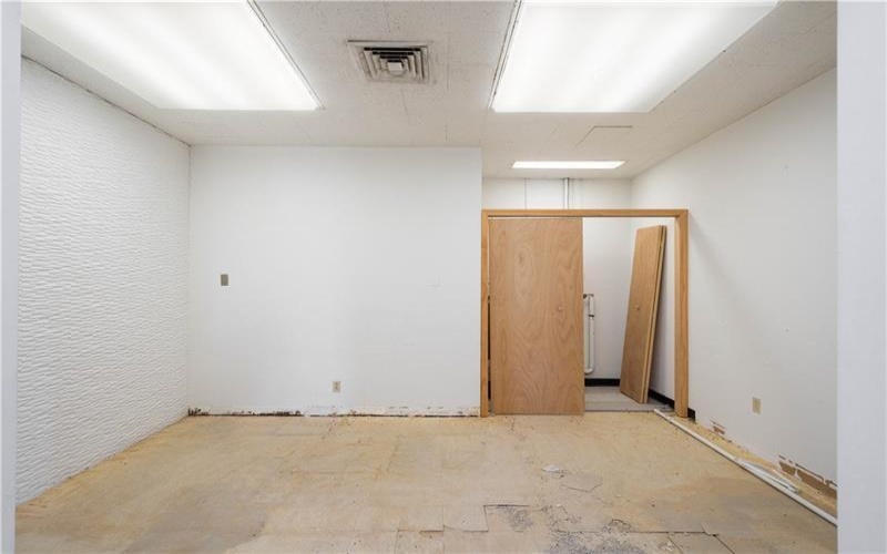 590 Washington Road, Washington, 15301, ,Commercial-industrial-business,For Sale,Washington Road,1737806