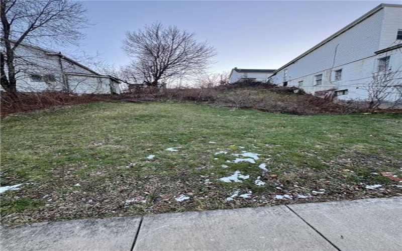 303 Lowell St, Vandergrift, 15690, ,Farm-acreage-lot,For Sale,Lowell St,1733539