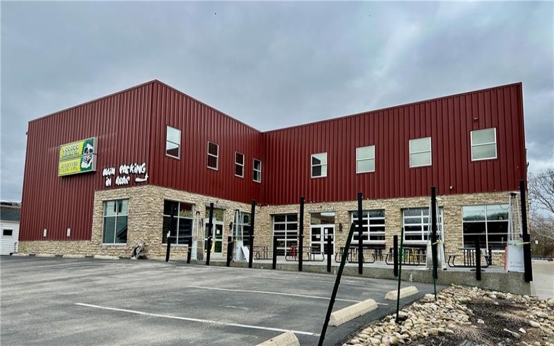 23 W Pike Street, Houston, 15342, ,Commercial-industrial-business,For Sale,W Pike Street,1746105