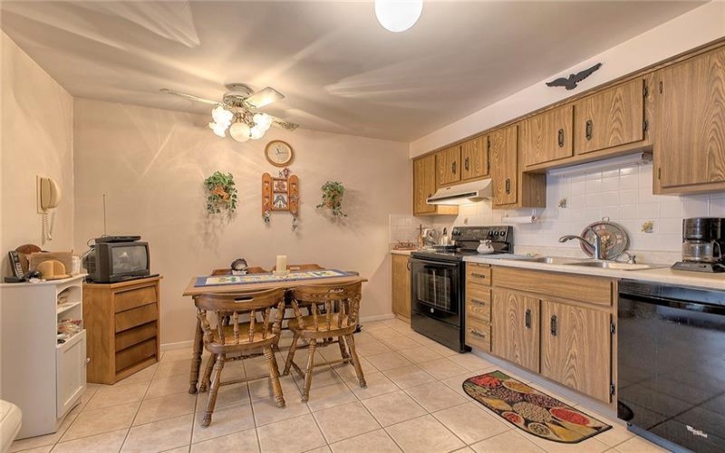 3 Alta Vita Drive, Greensburg, 15601, 2 Bedrooms Bedrooms, 7 Rooms Rooms,2 BathroomsBathrooms,Residential,For Sale,Alta Vita Drive,1737839