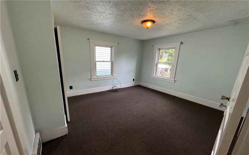 1902 Kenneth Ave, New Kensington, 15068, 2 Bedrooms Bedrooms, 6 Rooms Rooms,1 BathroomBathrooms,Residential,For Sale,Kenneth Ave,1737900