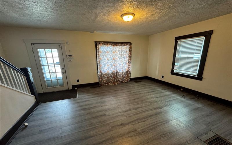 1902 Kenneth Ave, New Kensington, 15068, 2 Bedrooms Bedrooms, 6 Rooms Rooms,1 BathroomBathrooms,Residential,For Sale,Kenneth Ave,1737900