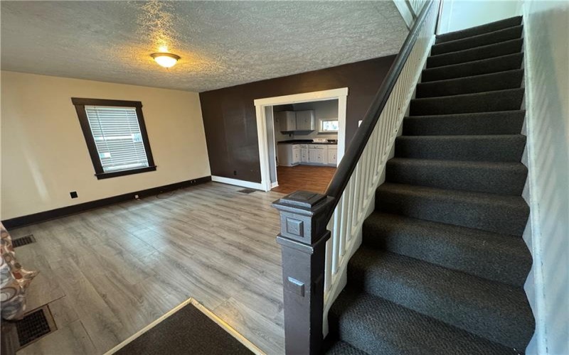 1902 Kenneth Ave, New Kensington, 15068, 2 Bedrooms Bedrooms, 6 Rooms Rooms,1 BathroomBathrooms,Residential,For Sale,Kenneth Ave,1737900