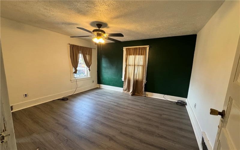 1902 Kenneth Ave, New Kensington, 15068, 2 Bedrooms Bedrooms, 6 Rooms Rooms,1 BathroomBathrooms,Residential,For Sale,Kenneth Ave,1737900