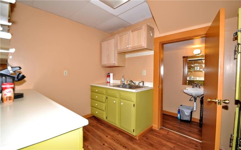 87 3rd St, California, 15419, ,Commercial-industrial-business,For Sale,3rd St,1737972
