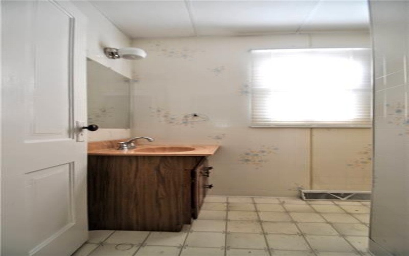 87 3rd St, California, 15419, ,Commercial-industrial-business,For Sale,3rd St,1737972