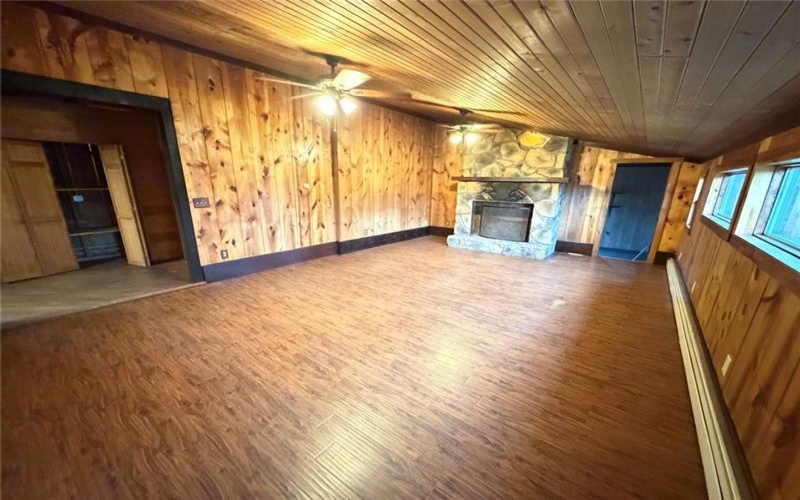 189 Seal Rd, Eighty Four, 15330, 4 Bedrooms Bedrooms, 11 Rooms Rooms,2 BathroomsBathrooms,Residential,For Sale,Seal Rd,1746132