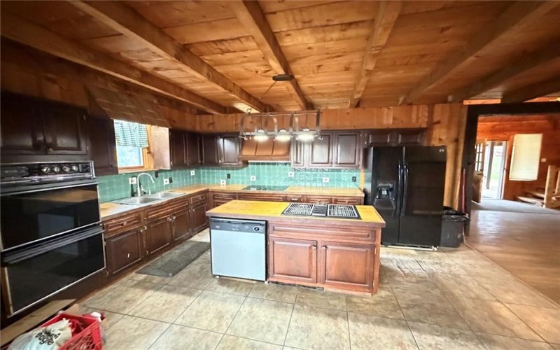 189 Seal Rd, Eighty Four, 15330, 4 Bedrooms Bedrooms, 11 Rooms Rooms,2 BathroomsBathrooms,Residential,For Sale,Seal Rd,1746132