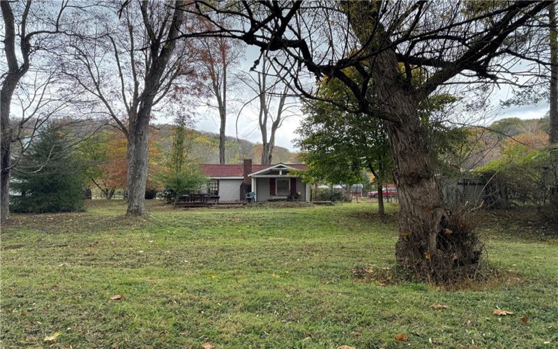 333 Green Acres Lane, Ligonier, 15658, 2 Bedrooms Bedrooms, ,1 BathroomBathrooms,Residential,For Sale,Green Acres Lane,1728907