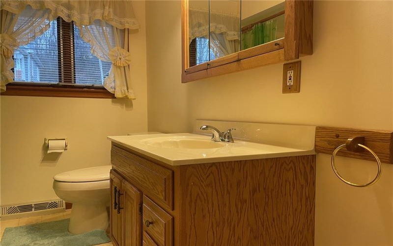 6121 Old William Penn Hwy, Export, 15632, 3 Bedrooms Bedrooms, ,1.1 BathroomsBathrooms,Lease,For Rent,Old William Penn Hwy,1737993