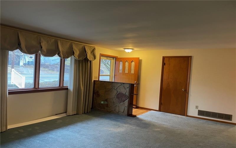 6121 Old William Penn Hwy, Export, 15632, 3 Bedrooms Bedrooms, ,1.1 BathroomsBathrooms,Lease,For Rent,Old William Penn Hwy,1737993