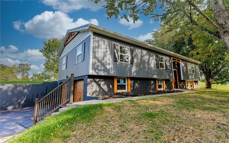 2178 Mount Morris Rd, Waynesburg, 15370, 4 Bedrooms Bedrooms, ,3 BathroomsBathrooms,Residential,For Sale,Mount Morris Rd,1746136