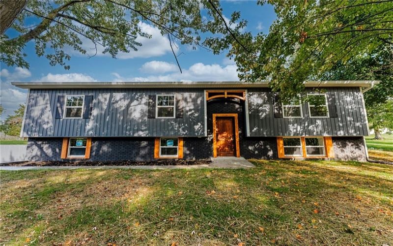 2178 Mount Morris Rd, Waynesburg, 15370, 4 Bedrooms Bedrooms, ,3 BathroomsBathrooms,Residential,For Sale,Mount Morris Rd,1746136