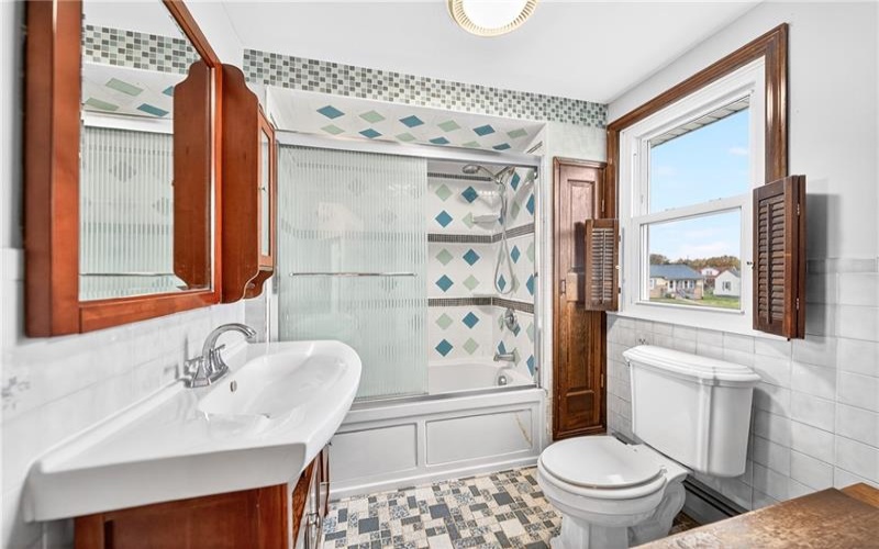 815 Washington Rd., Belle Vernon, 15012, 3 Bedrooms Bedrooms, 8 Rooms Rooms,1.1 BathroomsBathrooms,Residential,For Sale,Washington Rd.,1728970