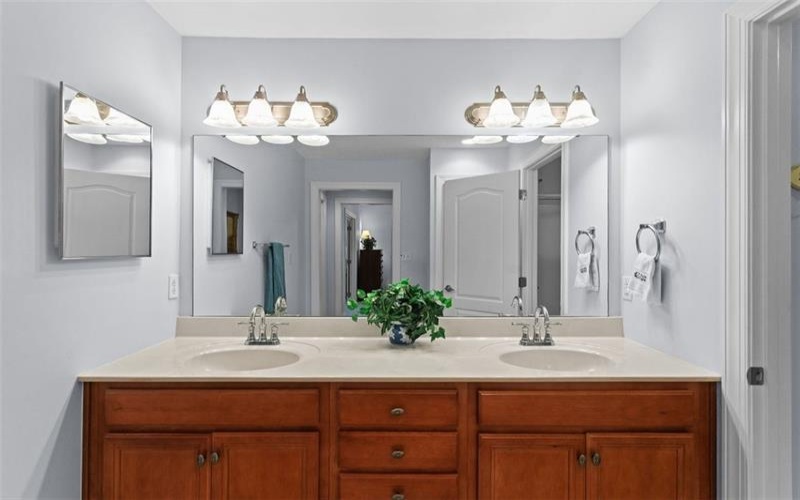 2010 Bandek Lane, Lawrence, 15055, 2 Bedrooms Bedrooms, 6 Rooms Rooms,3 BathroomsBathrooms,Residential,For Sale,Bandek Lane,1740946