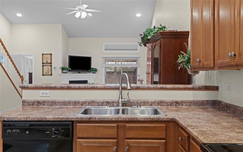 2010 Bandek Lane, Lawrence, 15055, 2 Bedrooms Bedrooms, 6 Rooms Rooms,3 BathroomsBathrooms,Residential,For Sale,Bandek Lane,1740946