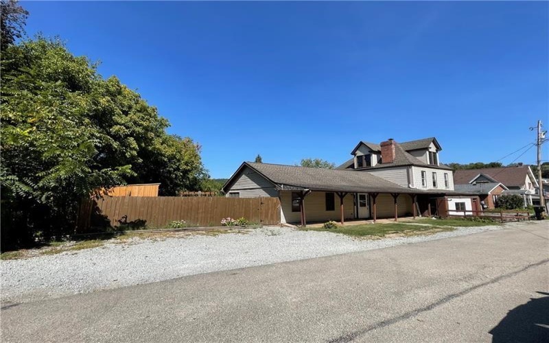 9 Gratz St, Penn, 15675, 5 Bedrooms Bedrooms, 11 Rooms Rooms,2.2 BathroomsBathrooms,Residential,For Sale,Gratz St,1746161