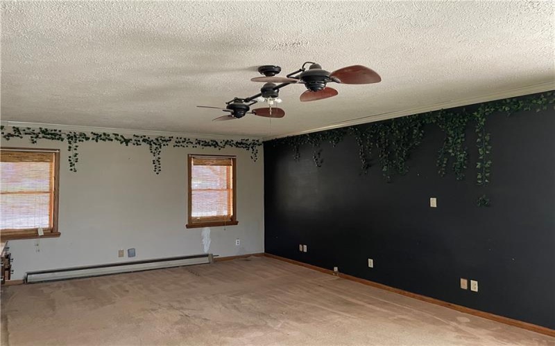 9 Gratz St, Penn, 15675, 5 Bedrooms Bedrooms, 11 Rooms Rooms,2.2 BathroomsBathrooms,Residential,For Sale,Gratz St,1746161