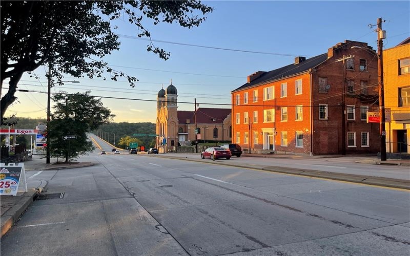 406 Market St, Brownsville, 15417, ,Multi-unit,For Sale,Market St,1740947