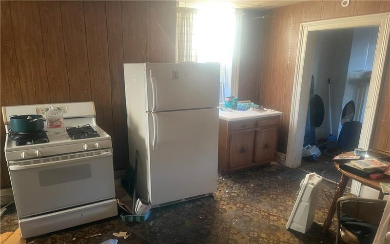 406 Market St, Brownsville, 15417, ,Multi-unit,For Sale,Market St,1740947
