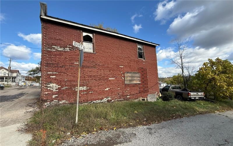 104 CHURCH AVENUE, Masontown, 15461, 3 Bedrooms Bedrooms, 7 Rooms Rooms,2 BathroomsBathrooms,Residential,For Sale,CHURCH AVENUE,1729037