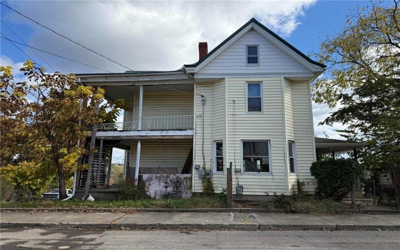 104 CHURCH AVENUE, Masontown, 15461, 3 Bedrooms Bedrooms, 7 Rooms Rooms,2 BathroomsBathrooms,Residential,For Sale,CHURCH AVENUE,1729037