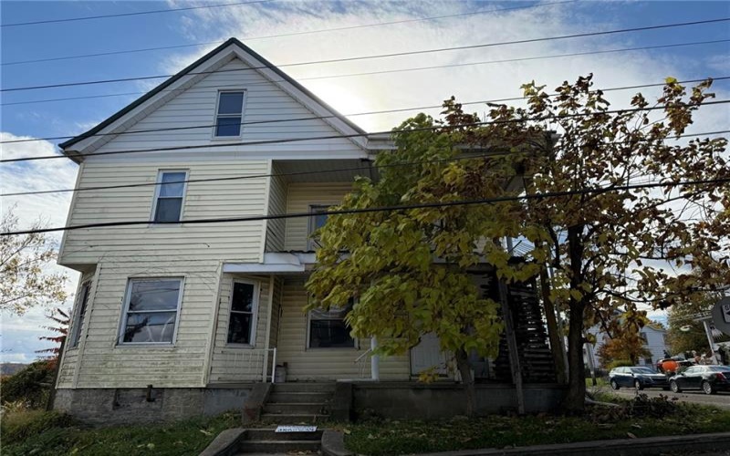 104 CHURCH AVENUE, Masontown, 15461, 3 Bedrooms Bedrooms, 7 Rooms Rooms,2 BathroomsBathrooms,Residential,For Sale,CHURCH AVENUE,1729037
