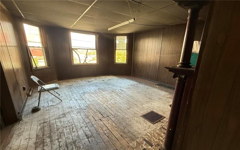 104 CHURCH AVENUE, Masontown, 15461, 3 Bedrooms Bedrooms, 7 Rooms Rooms,2 BathroomsBathrooms,Residential,For Sale,CHURCH AVENUE,1729037