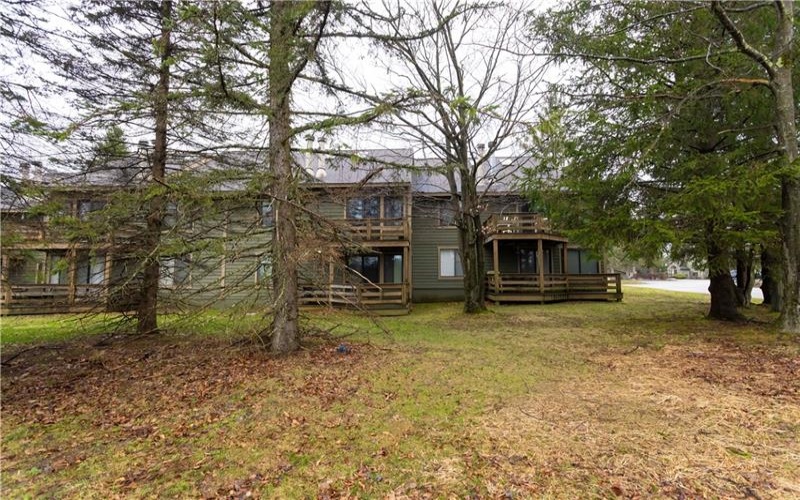 5008 Summit Dr, Hidden Valley, 15502, 2 Bedrooms Bedrooms, 5 Rooms Rooms,2 BathroomsBathrooms,Residential,For Sale,Summit Dr,1743699