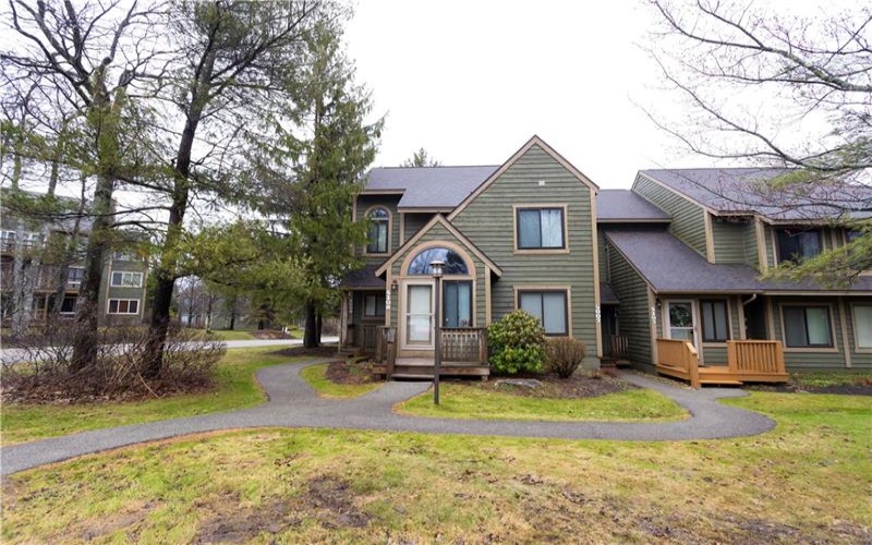 5008 Summit Dr, Hidden Valley, 15502, 2 Bedrooms Bedrooms, 5 Rooms Rooms,2 BathroomsBathrooms,Residential,For Sale,Summit Dr,1743699