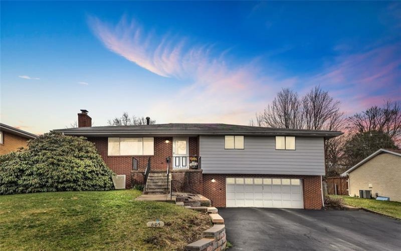 605 Short St, Greensburg, 15601, 4 Bedrooms Bedrooms, 8 Rooms Rooms,3 BathroomsBathrooms,Residential,For Sale,Short St,1743702