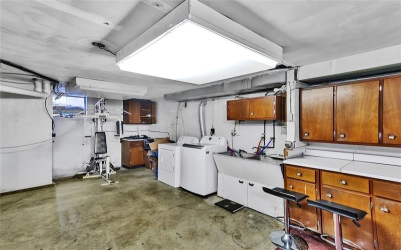 605 Short St, Greensburg, 15601, 4 Bedrooms Bedrooms, 8 Rooms Rooms,3 BathroomsBathrooms,Residential,For Sale,Short St,1743702