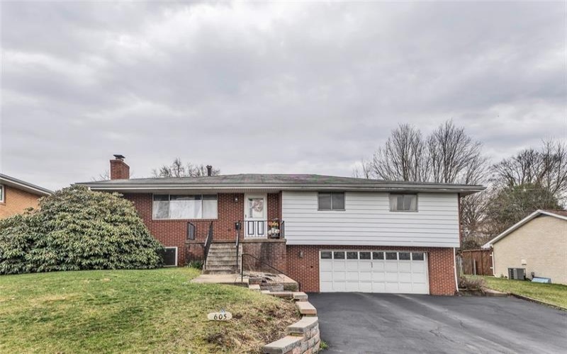605 Short St, Greensburg, 15601, 4 Bedrooms Bedrooms, 8 Rooms Rooms,3 BathroomsBathrooms,Residential,For Sale,Short St,1743702