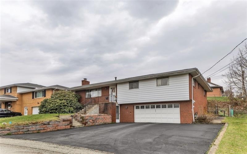 605 Short St, Greensburg, 15601, 4 Bedrooms Bedrooms, 8 Rooms Rooms,3 BathroomsBathrooms,Residential,For Sale,Short St,1743702