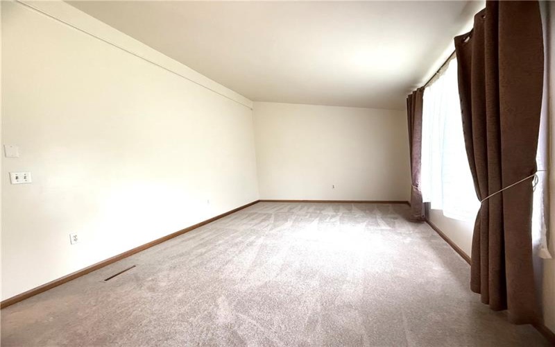 226 Cottage Ave, Masontown, 15461, 3 Bedrooms Bedrooms, 6 Rooms Rooms,2.1 BathroomsBathrooms,Residential,For Sale,Cottage Ave,1729057