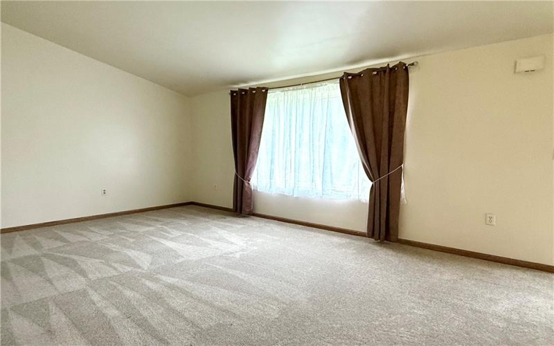 226 Cottage Ave, Masontown, 15461, 3 Bedrooms Bedrooms, 6 Rooms Rooms,2.1 BathroomsBathrooms,Residential,For Sale,Cottage Ave,1729057