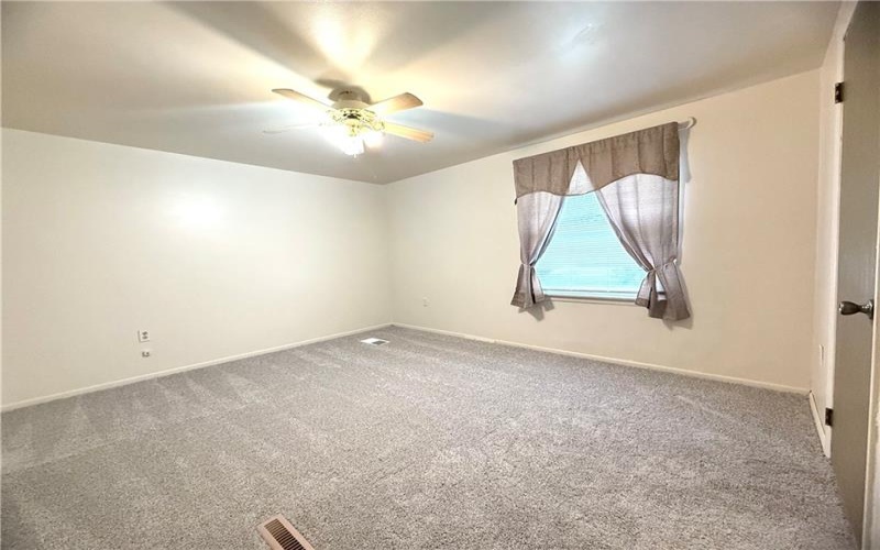 226 Cottage Ave, Masontown, 15461, 3 Bedrooms Bedrooms, 6 Rooms Rooms,2.1 BathroomsBathrooms,Residential,For Sale,Cottage Ave,1729057
