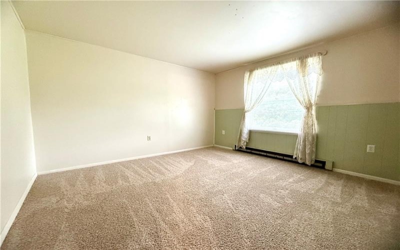226 Cottage Ave, Masontown, 15461, 3 Bedrooms Bedrooms, 6 Rooms Rooms,2.1 BathroomsBathrooms,Residential,For Sale,Cottage Ave,1729057