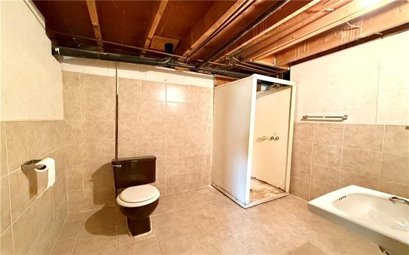226 Cottage Ave, Masontown, 15461, 3 Bedrooms Bedrooms, 6 Rooms Rooms,2.1 BathroomsBathrooms,Residential,For Sale,Cottage Ave,1729057