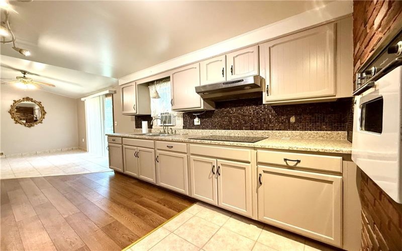 226 Cottage Ave, Masontown, 15461, 3 Bedrooms Bedrooms, 6 Rooms Rooms,2.1 BathroomsBathrooms,Residential,For Sale,Cottage Ave,1729057