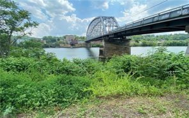 8 Bridge Boulevard, Brownsville, 15417, ,Commercial-industrial-business,For Sale,Bridge Boulevard,1729061