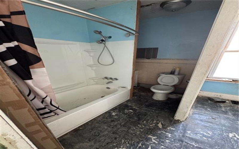 211 3rd St, Jeannette, 15644, 1 Bedroom Bedrooms, ,1 BathroomBathrooms,Residential,For Sale,3rd St,1740968