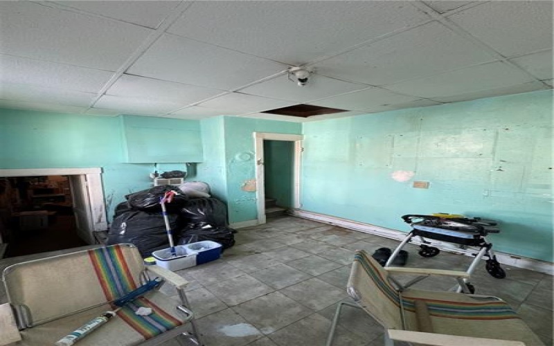 211 3rd St, Jeannette, 15644, 1 Bedroom Bedrooms, ,1 BathroomBathrooms,Residential,For Sale,3rd St,1740968