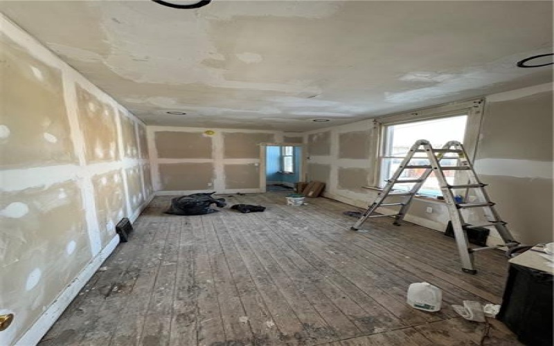 211 3rd St, Jeannette, 15644, 1 Bedroom Bedrooms, ,1 BathroomBathrooms,Residential,For Sale,3rd St,1740968