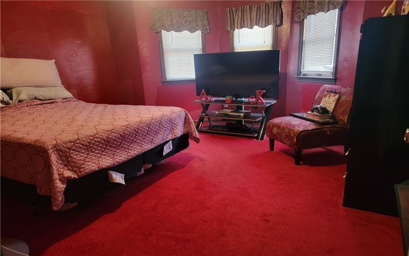 2110 Kenneth Ave, New Kensington, 15068, 2 Bedrooms Bedrooms, ,1.1 BathroomsBathrooms,Residential,For Sale,Kenneth Ave,1729129