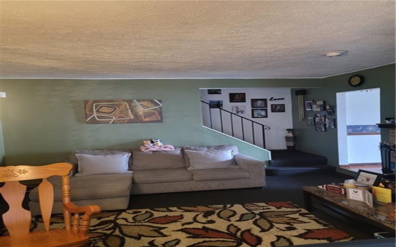 2110 Kenneth Ave, New Kensington, 15068, 2 Bedrooms Bedrooms, ,1.1 BathroomsBathrooms,Residential,For Sale,Kenneth Ave,1729129