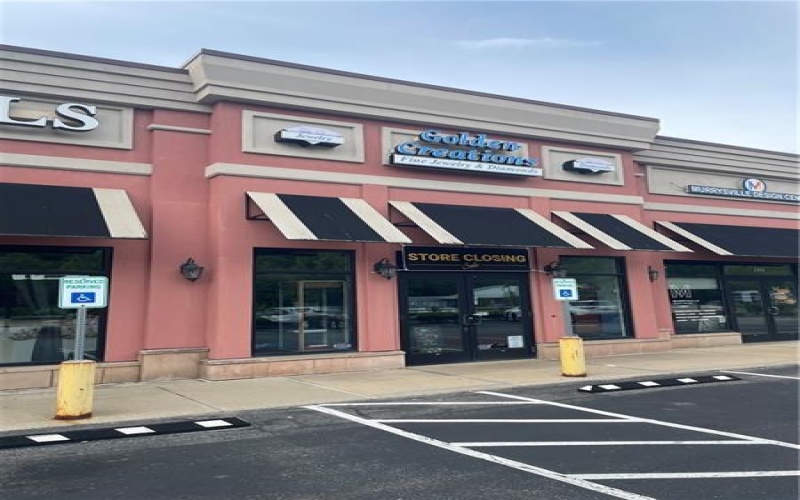 4430 William Penn Hwy, SUITE 104, 15668, 15668, ,Commercial-industrial-business,For Sale,William Penn Hwy, SUITE 104,1738116