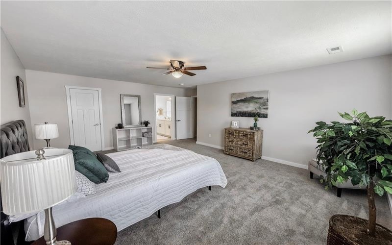 262 Lily Ridge Dr, Canonsburg, 15317, 4 Bedrooms Bedrooms, ,2.1 BathroomsBathrooms,Residential,For Sale,Lily Ridge Dr,1746229