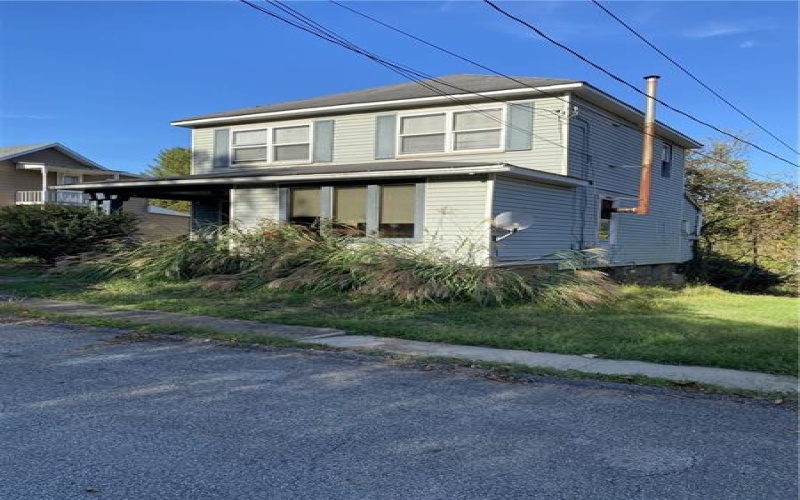 384 Market St., Clarksville, 15322, 3 Bedrooms Bedrooms, ,0.1 BathroomBathrooms,Residential,For Sale,Market St.,1740988