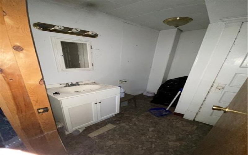 384 Market St., Clarksville, 15322, 3 Bedrooms Bedrooms, ,0.1 BathroomBathrooms,Residential,For Sale,Market St.,1740988